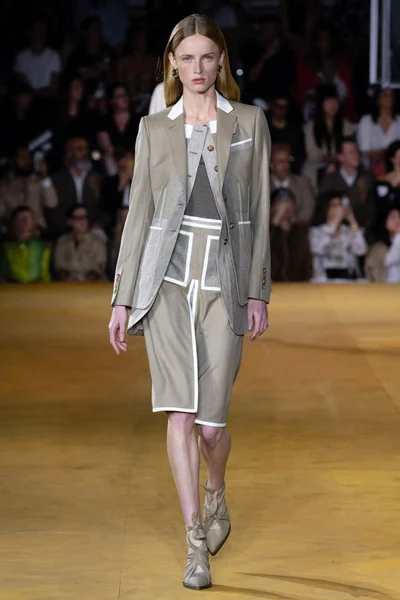 Look 1